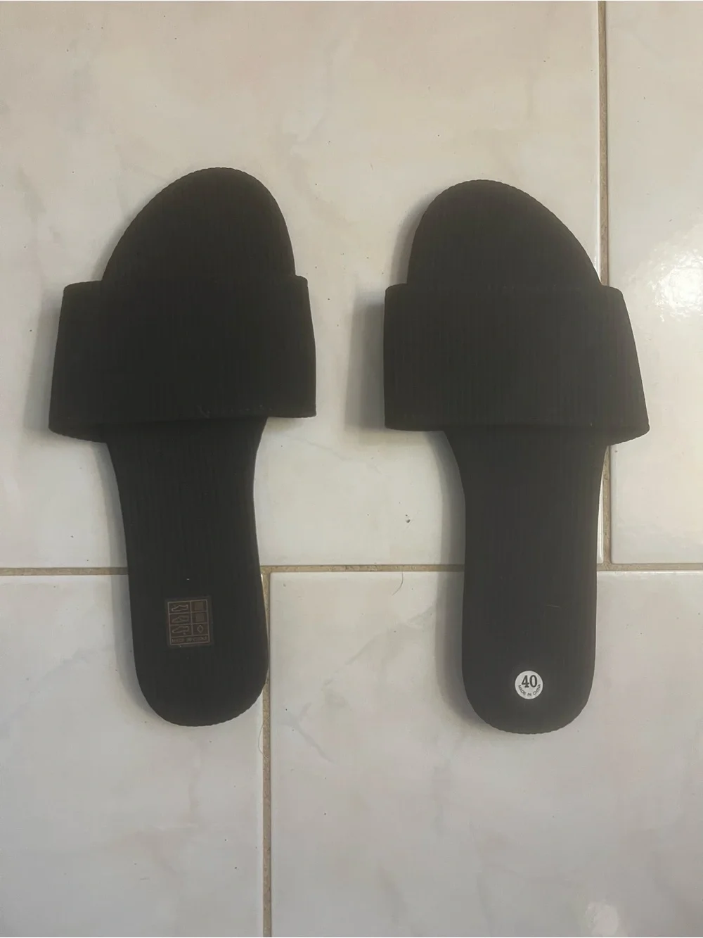 Women’s Black Ribbed Slide Flat Sandals